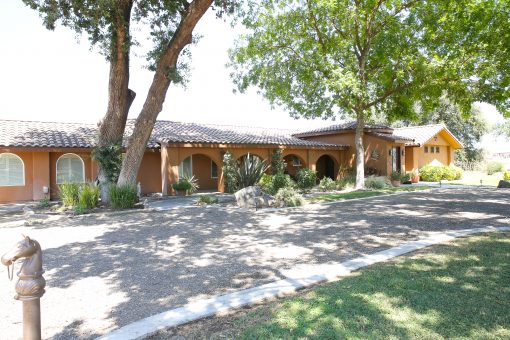 HACIENDA ~ Beautiful Home for Sale in Hanford  SOLD - SOLD - SOLD - Image 4
